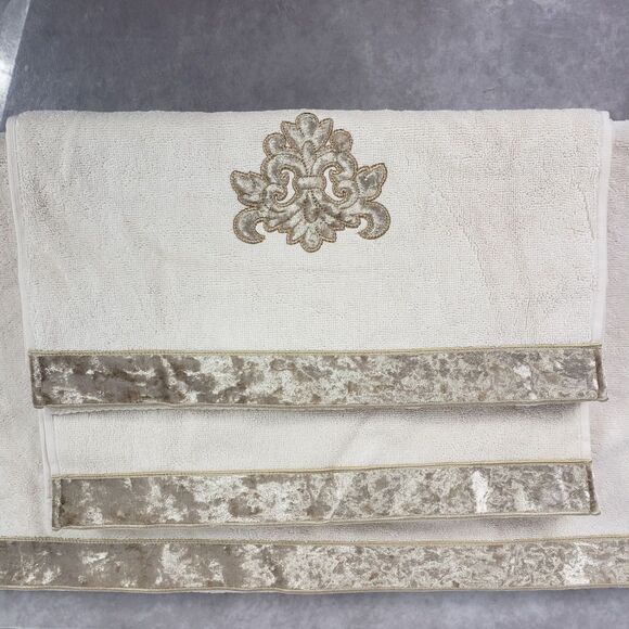Linum Home 3 Pc Bath Towel Set Beige Turkish Cotton May Embellished - Picture 2 of 6